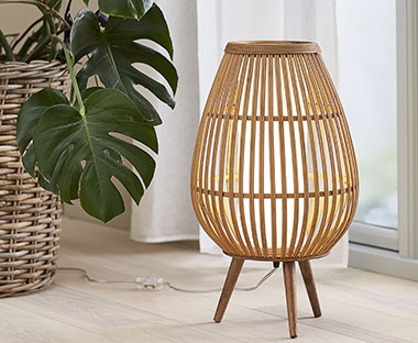 Podna lampa od bambusa natur boje