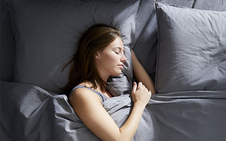 Kako spavati bolje tokom toplih letnjih noći