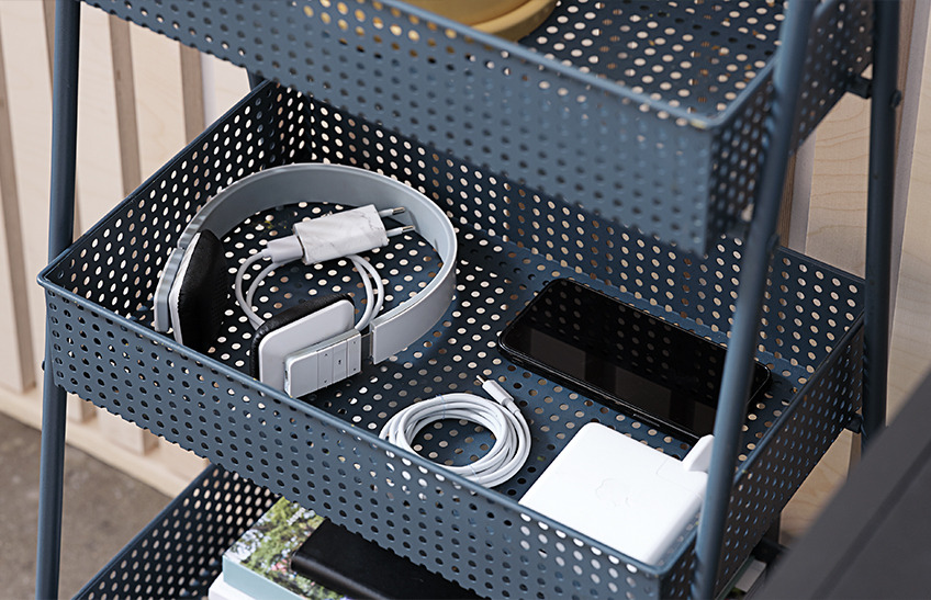 Trolley with chargers for mobile phone and tablet Trolley with chargers for mobile phone and tablet